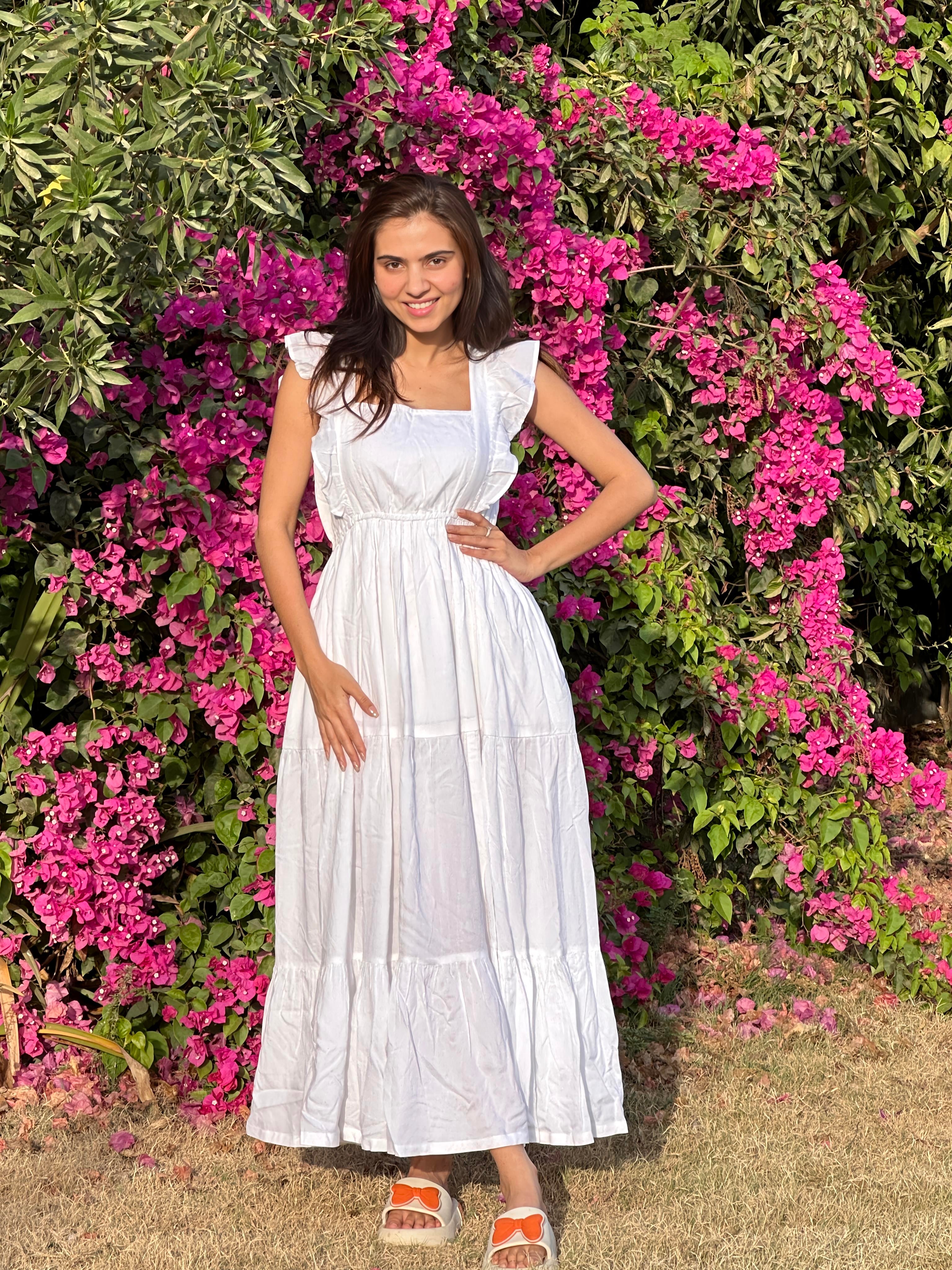 Sleeveless White Dress for Womens