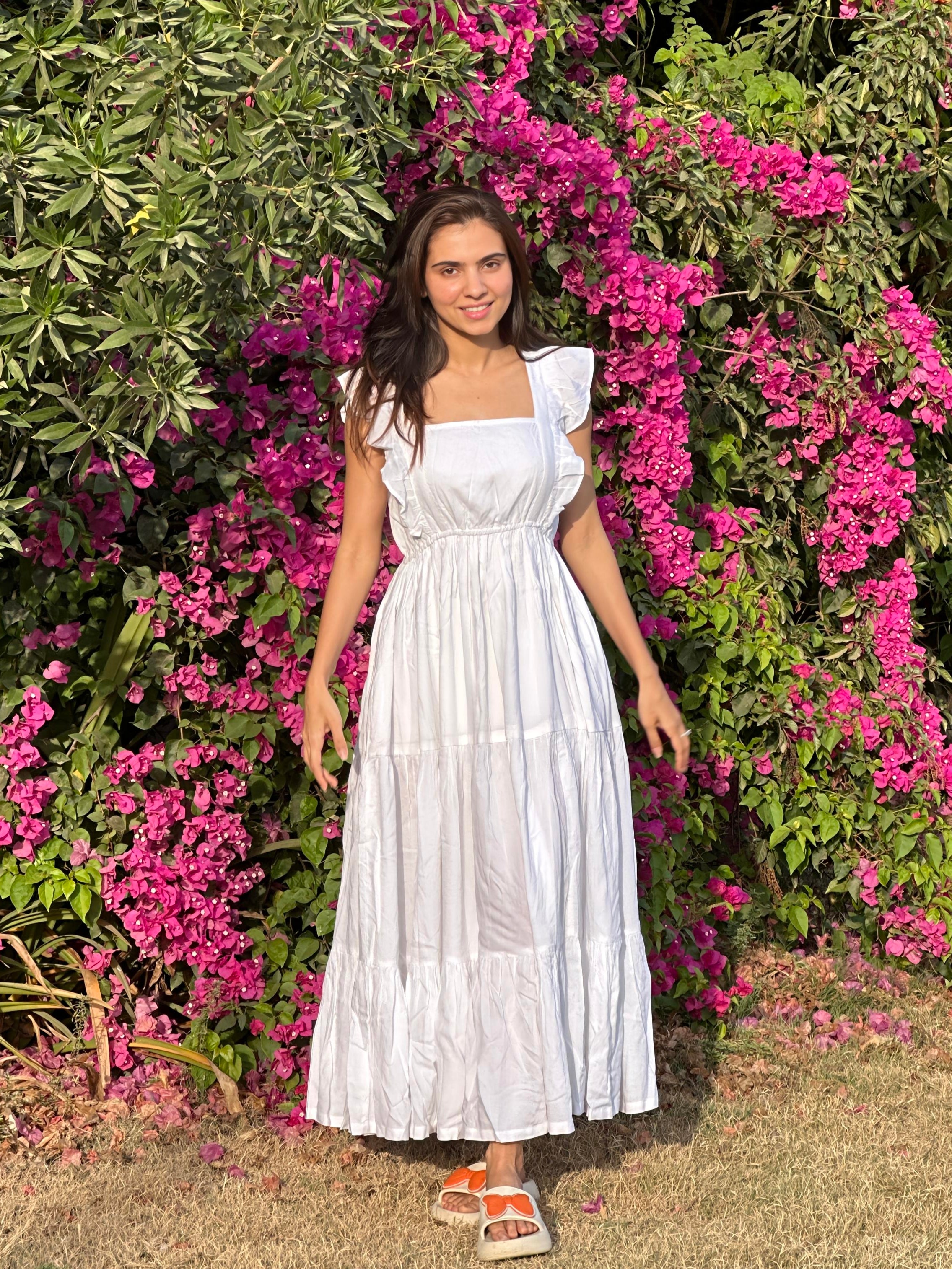 Sleeveless White Dress for Womens